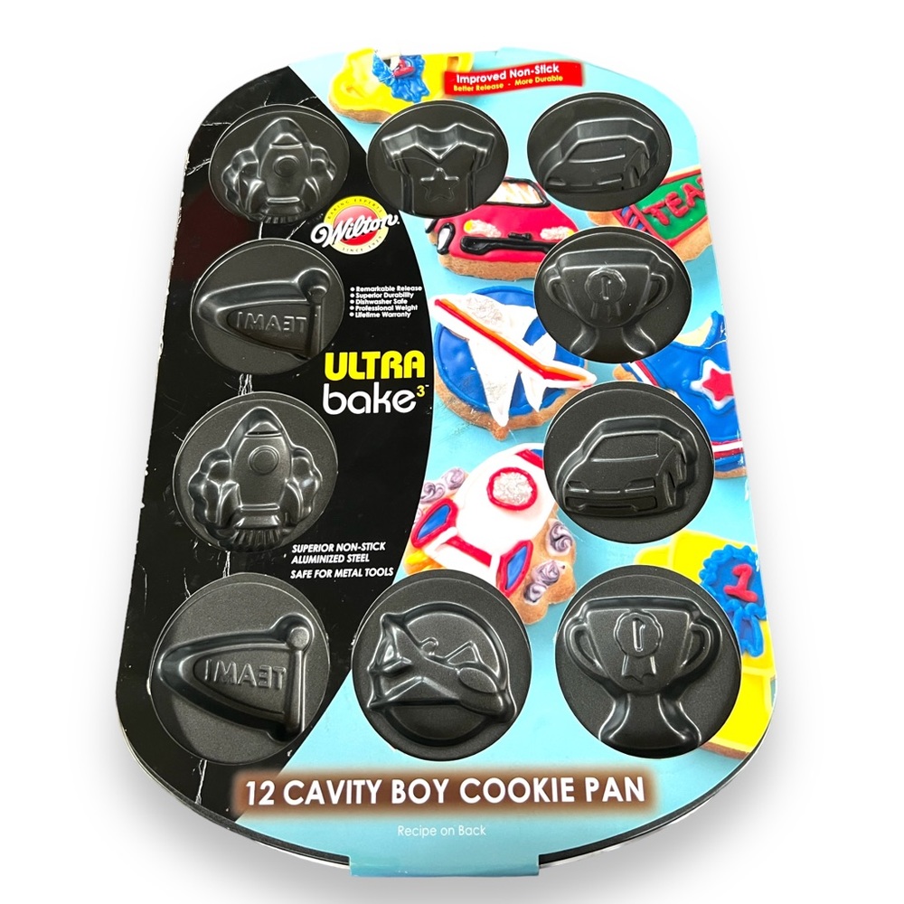 Wilton Space Car Team Trophy Flag Cookie Candy Treat Baking Bake Pan Mold - New